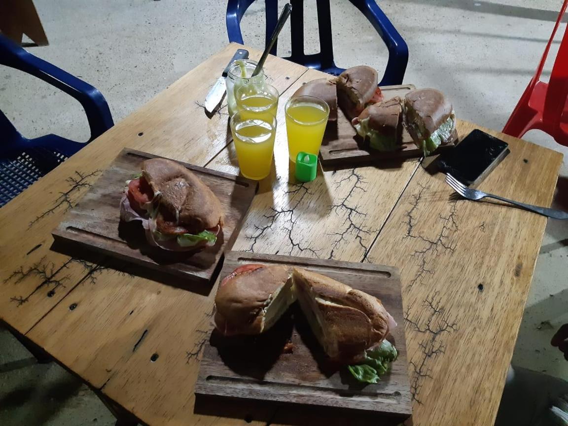 Hostal Cano Nevera La Macarena ภายนอก รูปภาพ